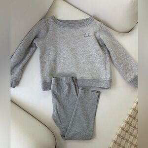 Sweatshirt and leggings gray